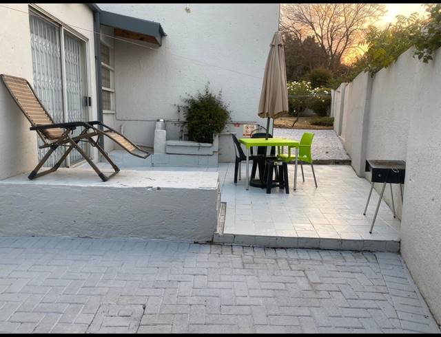 3 BEDROOM HOUSE TO LET IN BROMHOF